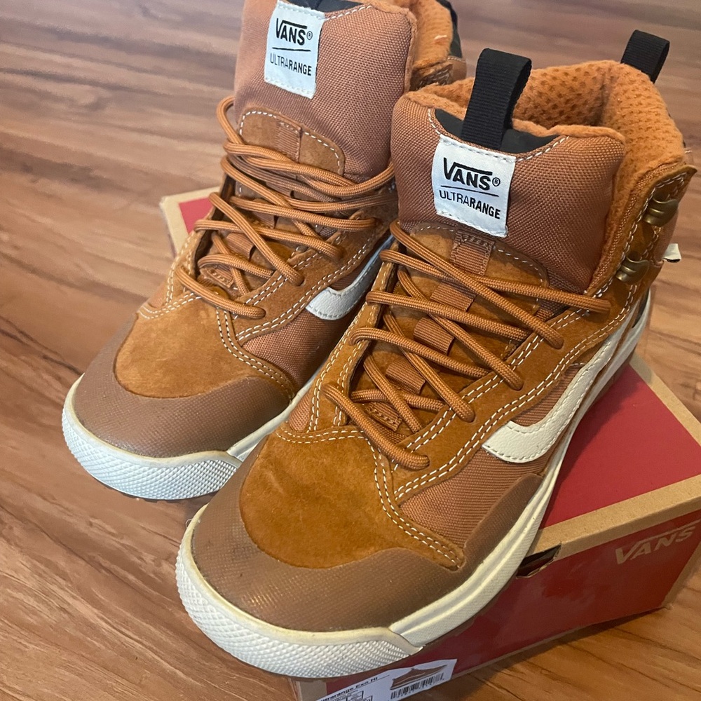Vans UltraRange EXO Hi MTE Men's Tan High-Top Sneakers - Picture 2 of 8